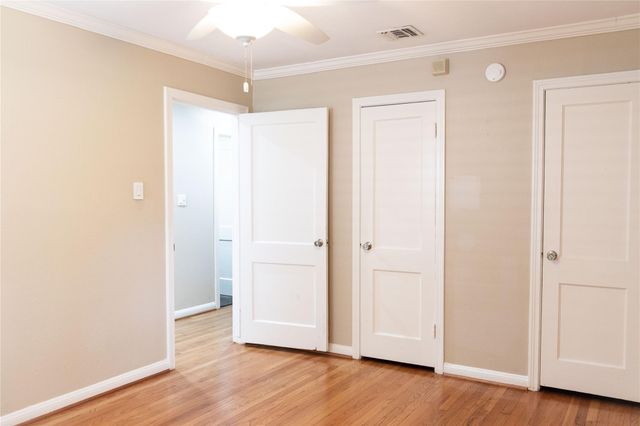 5564 Aspen Street, Bellaire, TX 77401