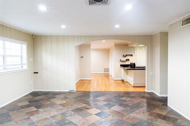 5564 Aspen Street, Bellaire, TX 77401