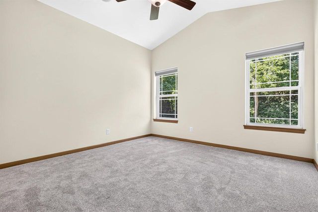 1717 OAK HOLLOW LANE, Neenah, WI 54956