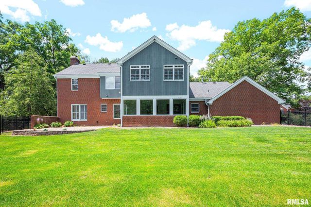6414 N JAMESTOWN Road, Peoria, IL 61615