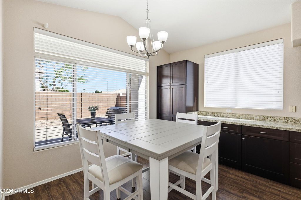 Image 12 of property listing at 22811 N 74TH Lane, Glendale, AZ 85310