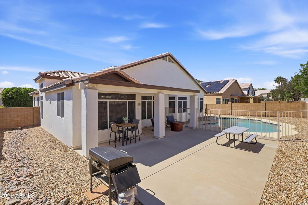 Image 21 of property listing at 22811 N 74TH Lane, Glendale, AZ 85310