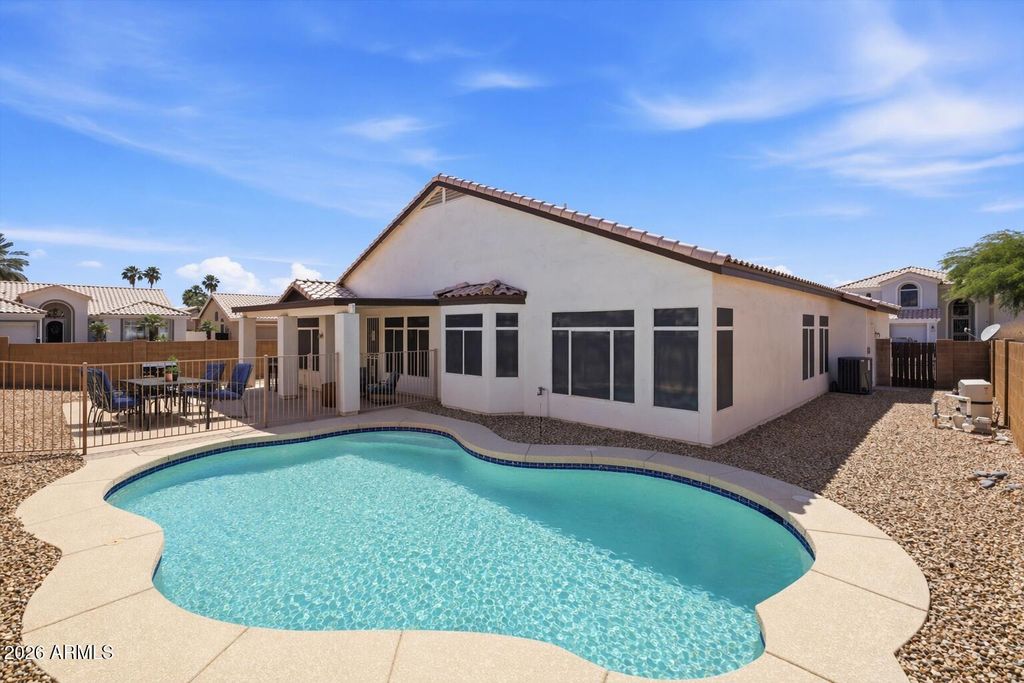 Image 22 of property listing at 22811 N 74TH Lane, Glendale, AZ 85310