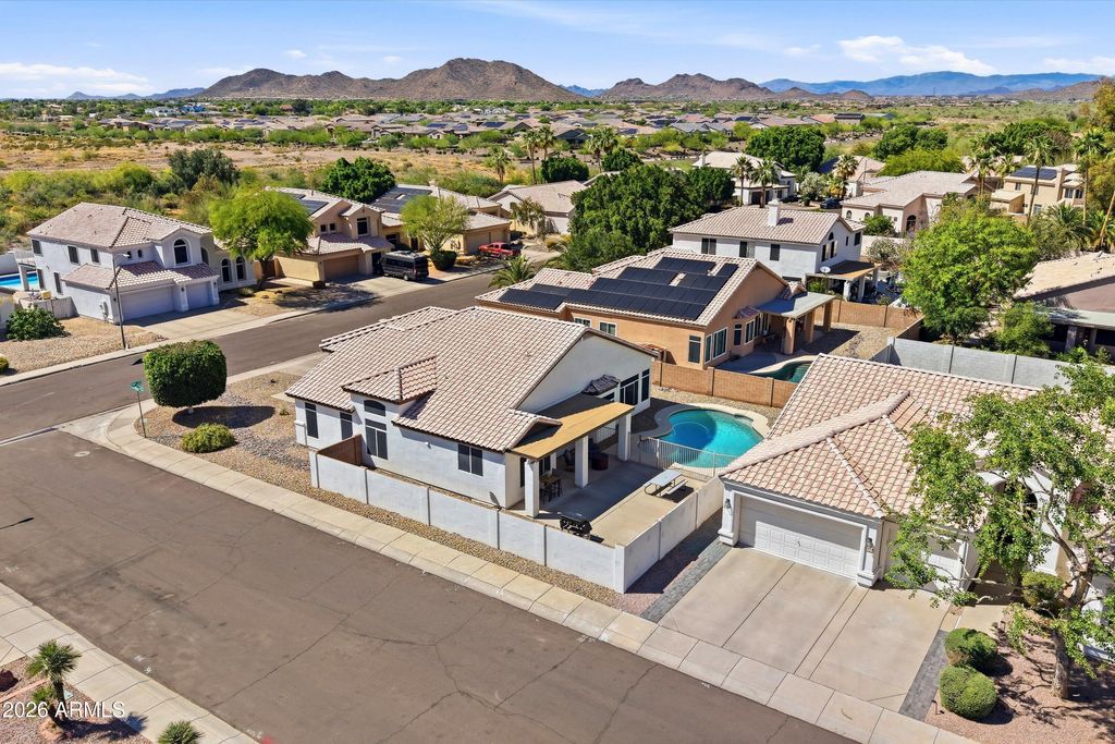 Image 26 of property listing at 22811 N 74TH Lane, Glendale, AZ 85310