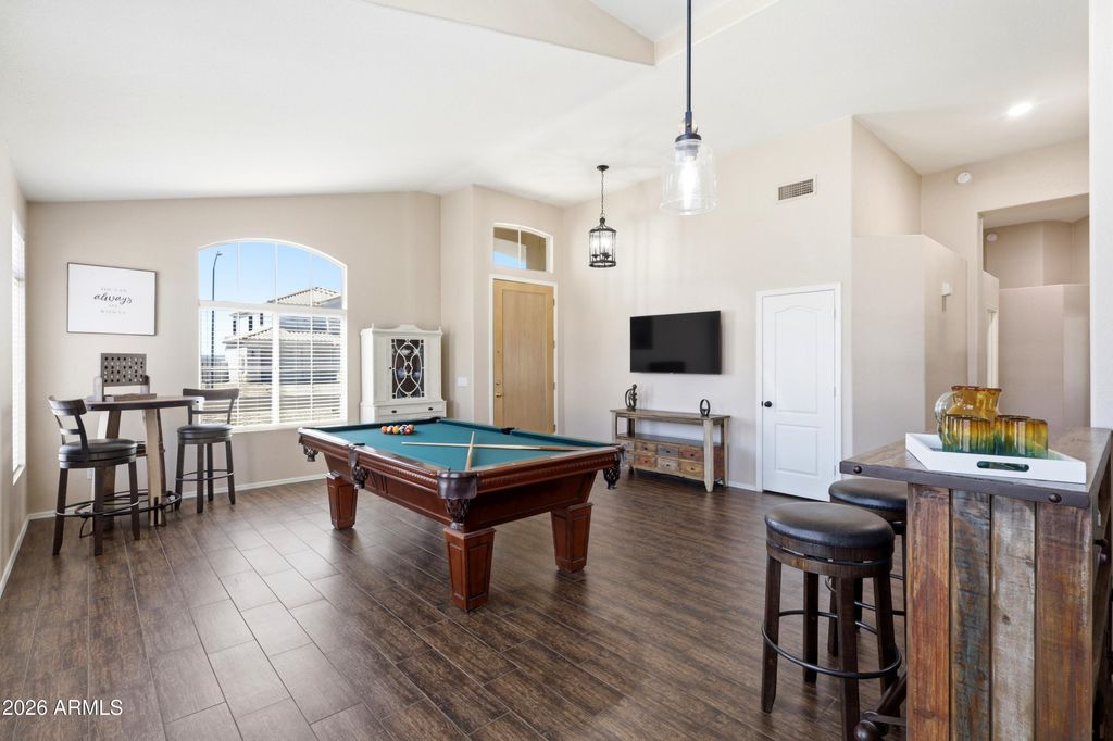 Image 6 of property listing at 22811 N 74TH Lane, Glendale, AZ 85310