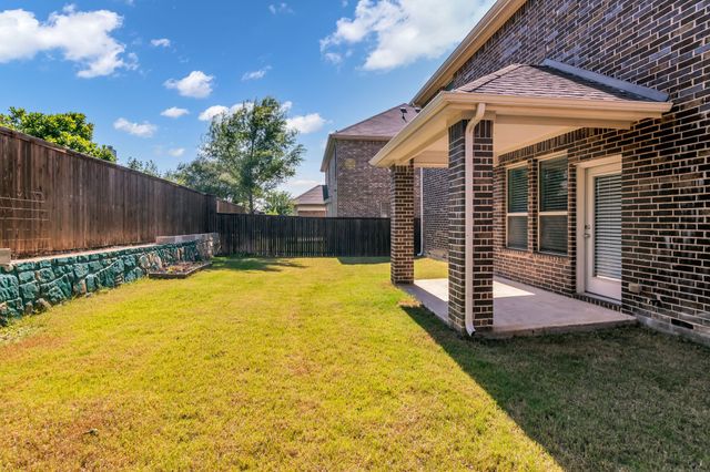 5816 Hickoryhill Road, Watauga, TX 76148