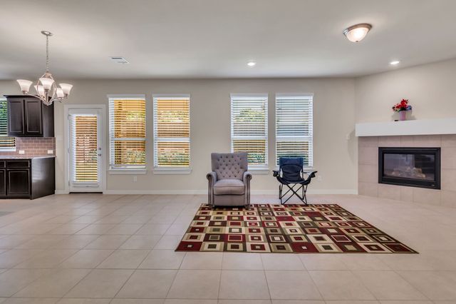 5816 Hickoryhill Road, Watauga, TX 76148