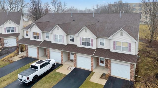 623 SOUTHTOWNE Drive 623, Belvidere, IL 61008