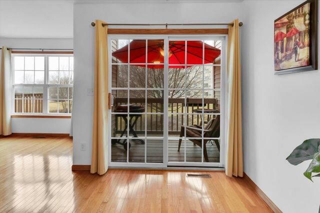 623 SOUTHTOWNE Drive 623, Belvidere, IL 61008