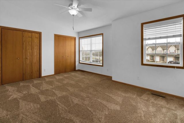 623 SOUTHTOWNE Drive 623, Belvidere, IL 61008