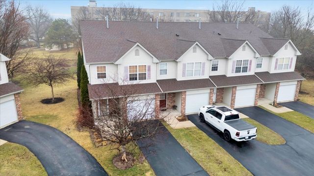 623 SOUTHTOWNE Drive 623, Belvidere, IL 61008