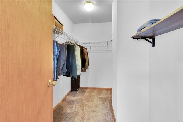 623 SOUTHTOWNE Drive 623, Belvidere, IL 61008