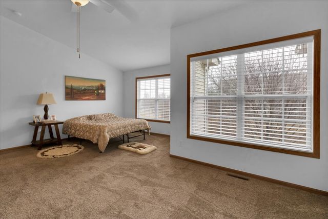 623 SOUTHTOWNE Drive 623, Belvidere, IL 61008