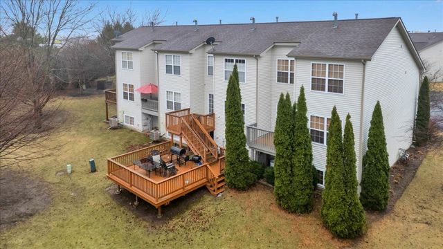 623 SOUTHTOWNE Drive 623, Belvidere, IL 61008