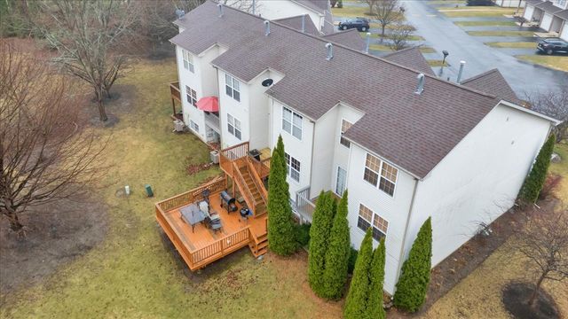 623 SOUTHTOWNE Drive 623, Belvidere, IL 61008