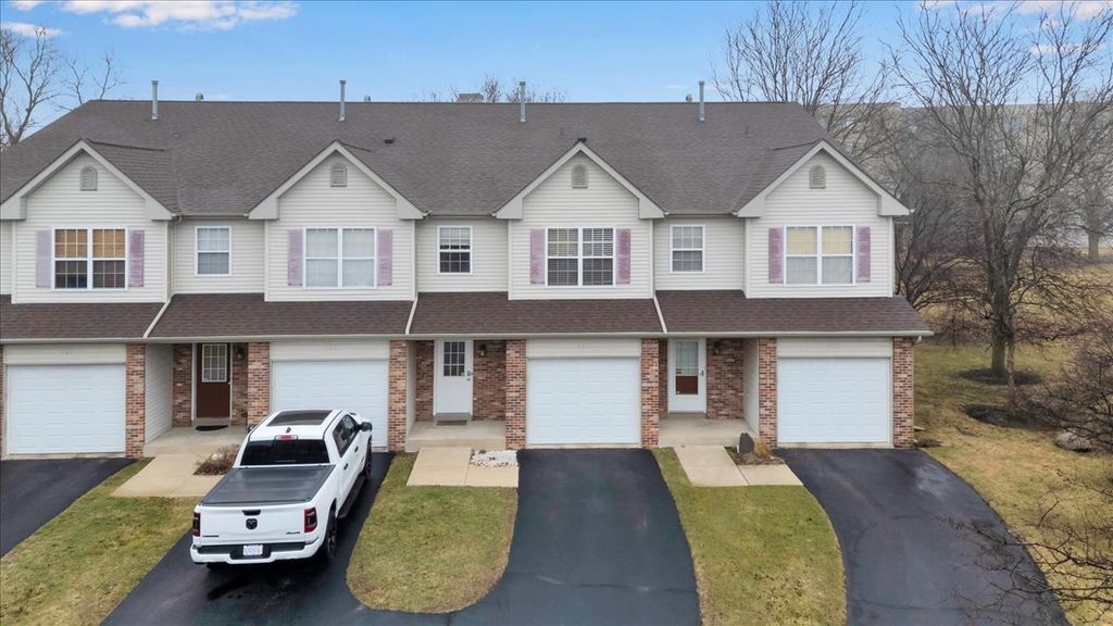 623 SOUTHTOWNE Drive 623, Belvidere, IL 61008