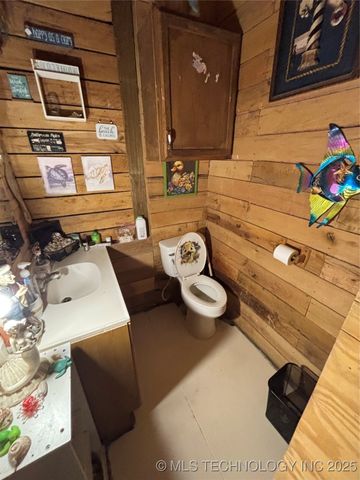 526 SW 2nd Street, Adair, OK 74330