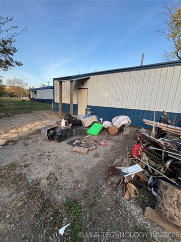 526 SW 2nd Street, Adair, OK 74330