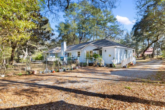 6 Spring Knob Circle, Beaufort, SC 29907