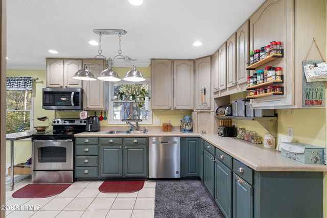 6 Spring Knob Circle, Beaufort, SC 29907