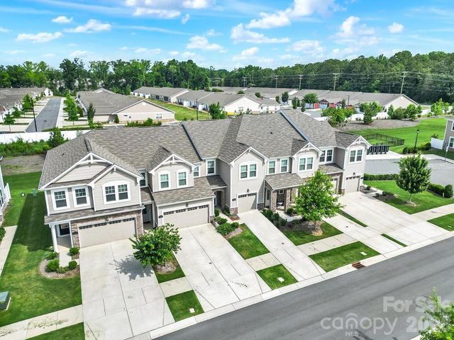 9050 Northfield Crossing Drive, Charlotte, NC 28269