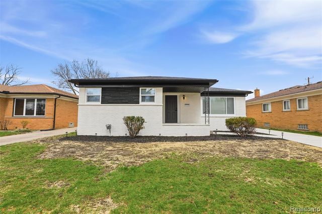 15230 Oakwood Drive, Oak Park, MI 48237