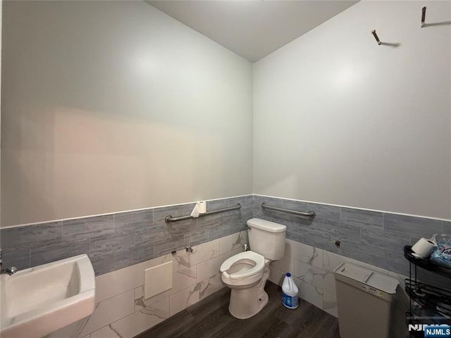 73 Wallington, Wallington, NJ 07057