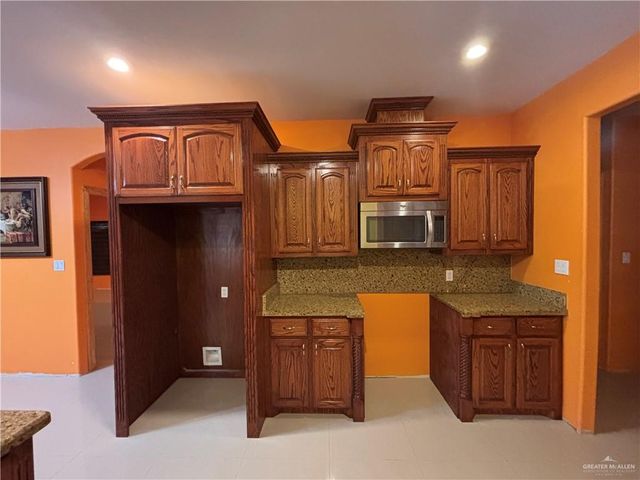 45 Zinnia Street, Rio Grande City, TX 78582