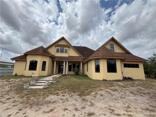 45 Zinnia Street, Rio Grande City, TX 78582