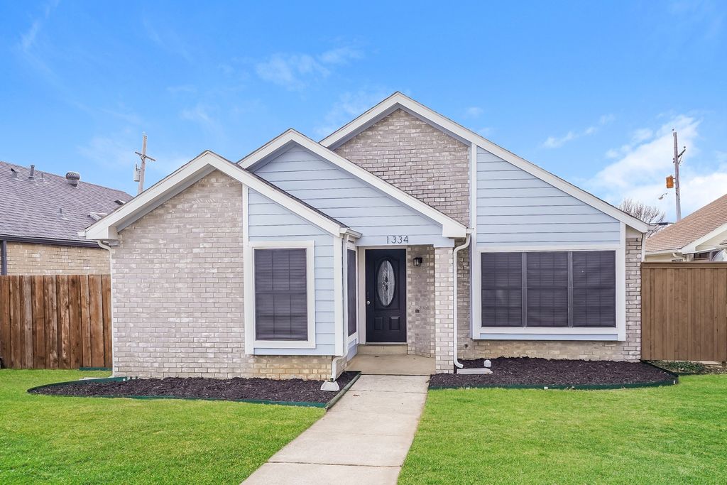 1334 Cedar Ridge Drive, Lewisville, TX 75067