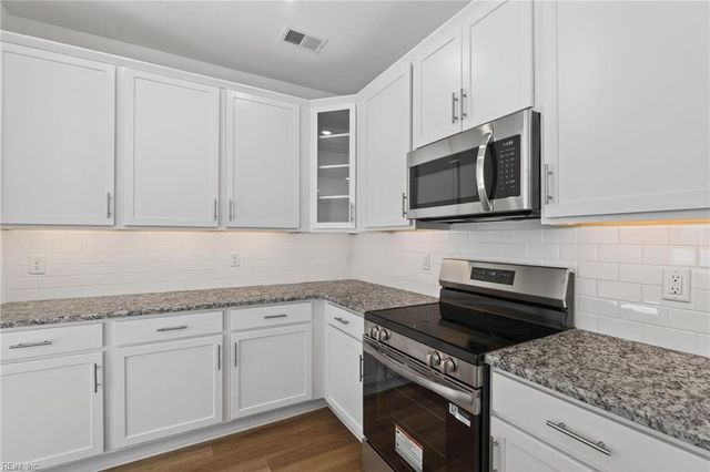 4958 Apricot WAY, Chesapeake, VA 23321