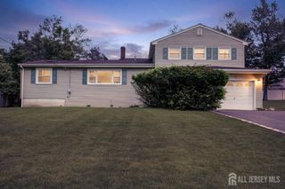 5 Cortland Drive, Franklin Twsp, NJ 08873
