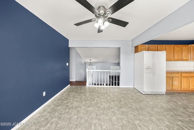 9424 ERIKA LANE, New Bloomfield, MO 65063