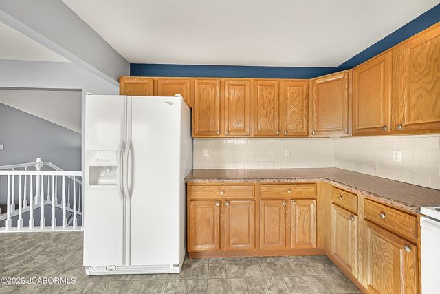 9424 ERIKA LANE, New Bloomfield, MO 65063