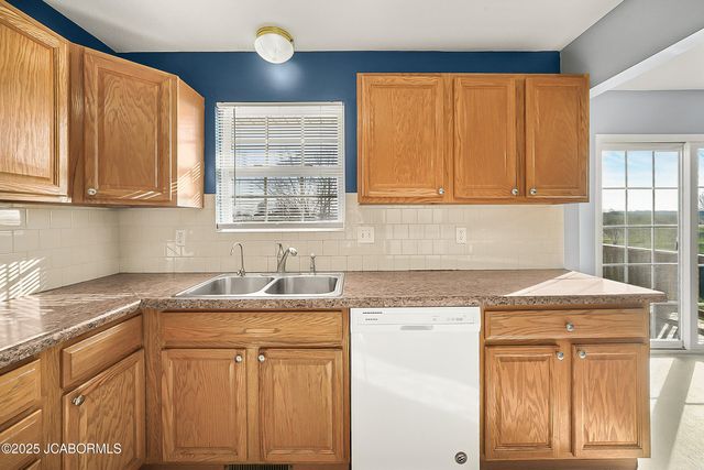 9424 ERIKA LANE, New Bloomfield, MO 65063