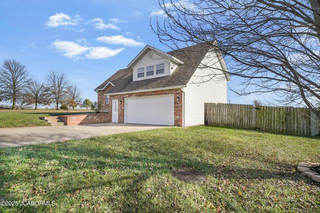 9424 ERIKA LANE, New Bloomfield, MO 65063