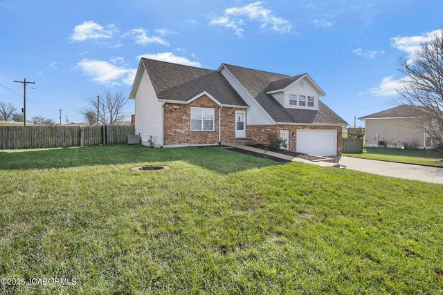 9424 ERIKA LANE, New Bloomfield, MO 65063