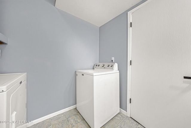 9424 ERIKA LANE, New Bloomfield, MO 65063