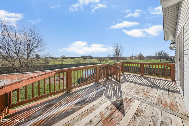 9424 ERIKA LANE, New Bloomfield, MO 65063