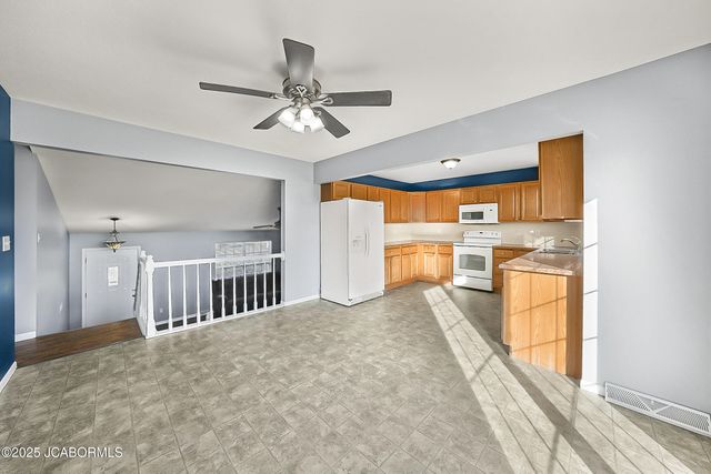 9424 ERIKA LANE, New Bloomfield, MO 65063