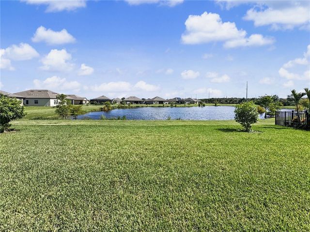 5741 1st Lane, Vero Beach, FL 32968