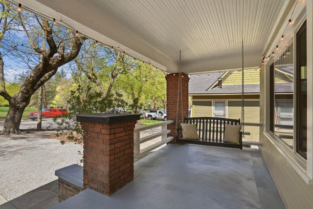 1823 S Grand Blvd, Spokane, WA 99203