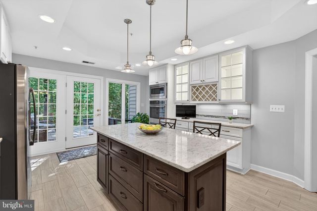 336 COLONY POINT PL, Edgewater, MD 21037