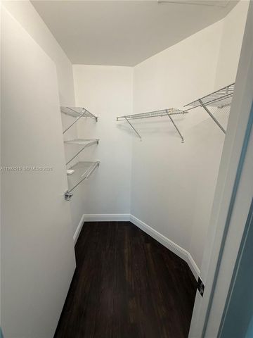 1900 N Bayshore Dr 3507, Miami, FL 33132