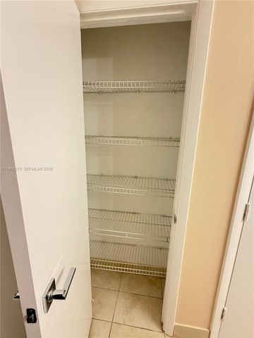 1900 N Bayshore Dr 3507, Miami, FL 33132