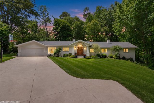 1912 Sunset Court, Saint Joseph, MI 49085