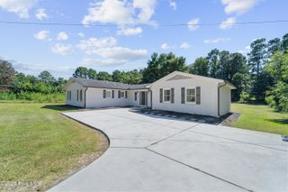648 Hughes Road, Hampstead, NC 28443
