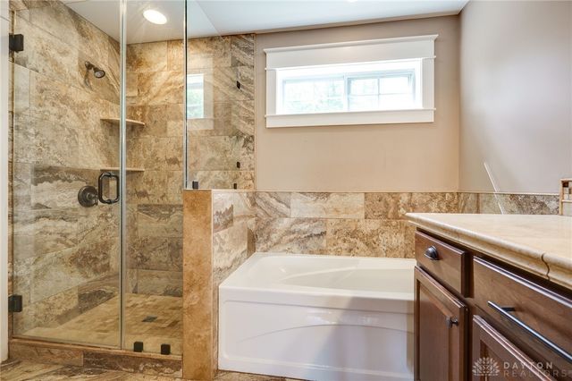 1809 Shroyer Road, Oakwood, OH 45419
