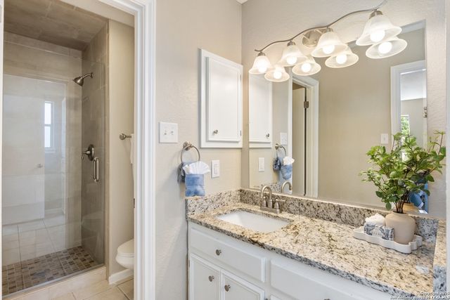 178 MARY ANN DR, Canyon Lake, TX 78133