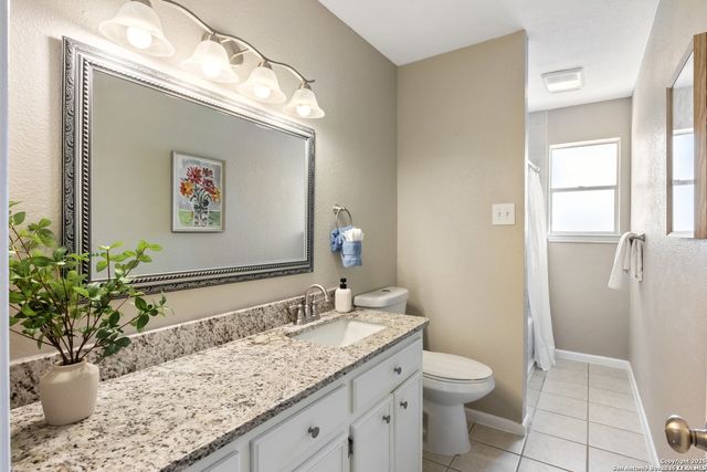 178 MARY ANN DR, Canyon Lake, TX 78133